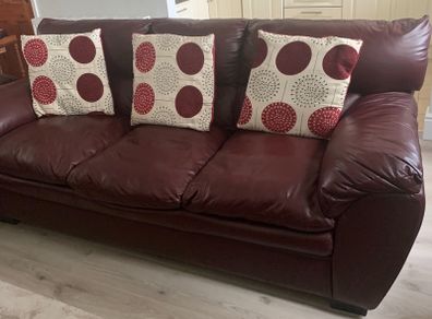 3 and 2 seater suite of furniture
