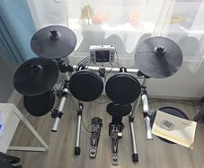 Millenium MPS-150 electronic drum set