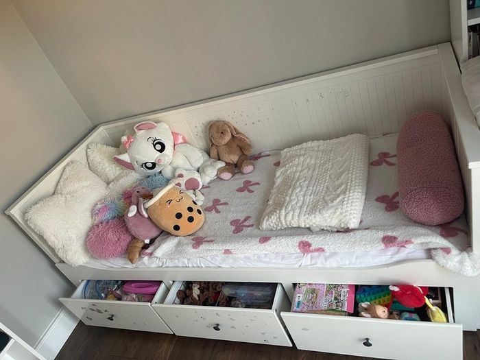 IKEA HEMNES White Daybed with 3 Storage Drawers