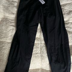 Karl Lagerfeld pajama nightwear and lightweight trousers. Perfect for relaxing in style. black size large brand new with tag
