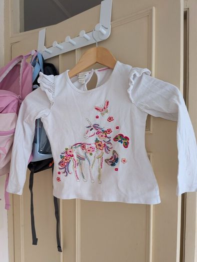 Girl 5-7 bundle of clothes