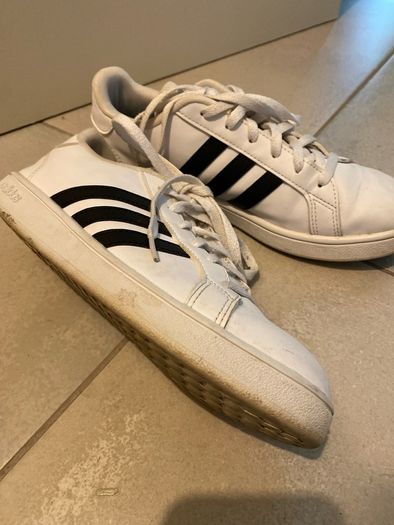 Adidas trainers size UK 4 perfect condition
