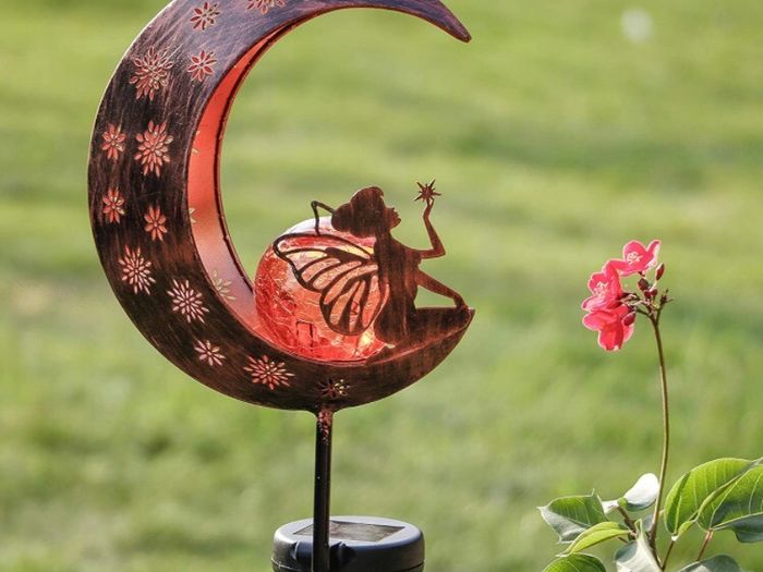 100cm Metal Fairy Sitting on Moon Solar Lights for Garden Ornaments Outdoor, Solar Stake with Crackle Glass Ball, Decorative Garden Gifts for Flowerbed, Walkway, Pathway