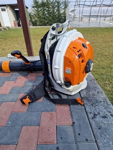 Stihl blower BR700