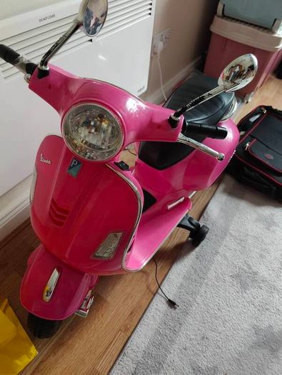 kids Vespa motorbike ride on