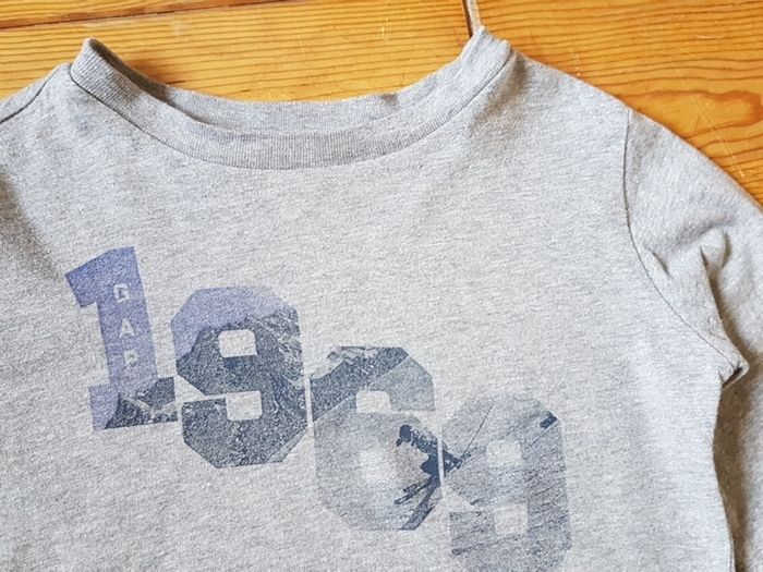 Age 4-5 Grey GAP Top