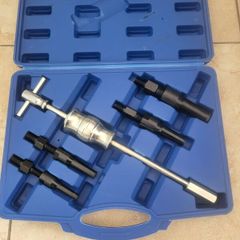 Inner bearing puller