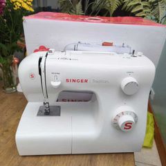 Sewing Machine - Singer Tradition