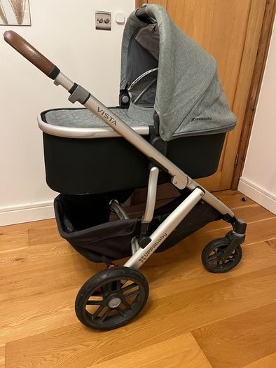 UPPAbaby Vista Frame + Bassinet + rain cover + more.