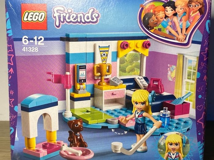 LEGO Friends Stephanie's Bedroom