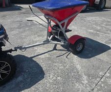 Quad fertiliser Spreader