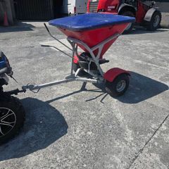 Quad fertiliser Spreader