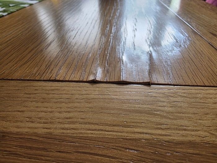 Large Oak Extending Dining Table