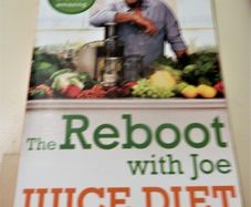 The Reboot with Joe Cross. 351 page paperback 5euro
