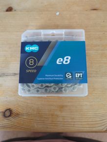 8 Speed electric bike chain e8 KMC BNIB New Sealed