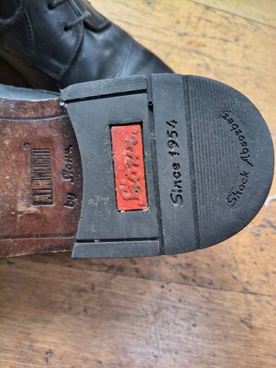 Formal leather shoes (UK size 9, EU size 43), Sioux