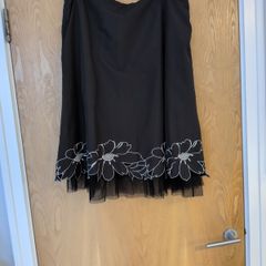 Monsoon. Black Skirt.  S.16.