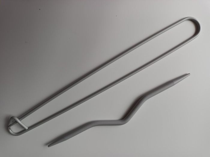 Knitting Stitch Holder & Cable Needle