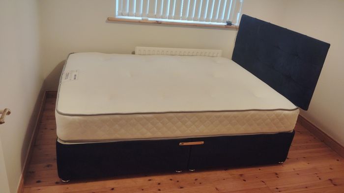 Navy blue divan bed and mattress 300 ONO