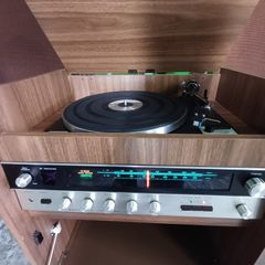 Mega Rare Time Capsule from 1971 Onkyo X1 quadraphonic console system hifi Gold from Japan in Stunning condition this is a statement piece and highly sought-after with the original speakers and hifi cabinet