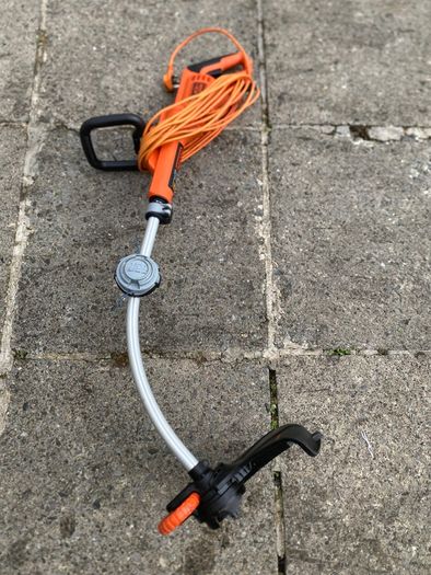 Black and Decker GI9035 Strimmer