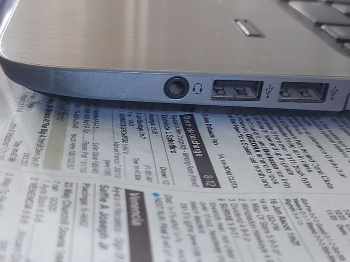 HP ProBook 455 G2AMD A8-7100 Radeon R5, 8 Compute Cores 4C + 4G, 1.8GHz, 12GB Ram, 500GB HD, Windows 10, Micosoft Edge, Chrome, and VLC