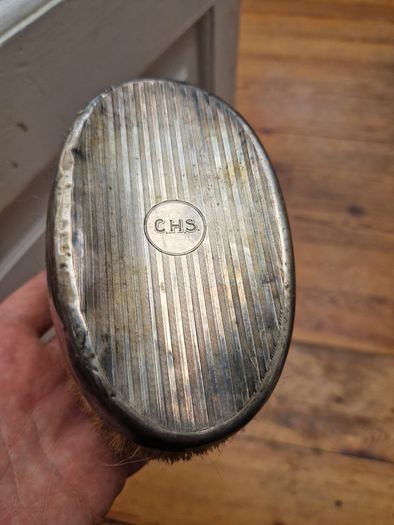 Rough Estimate of 35/40 grams of Antique Silver Brushes and Leather Case