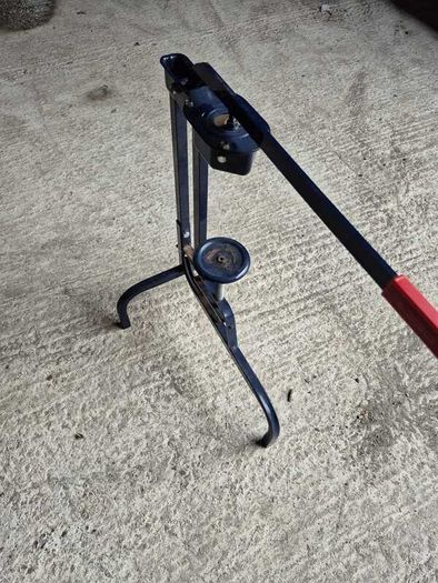 Floor Standing Bottle Capper / Corker