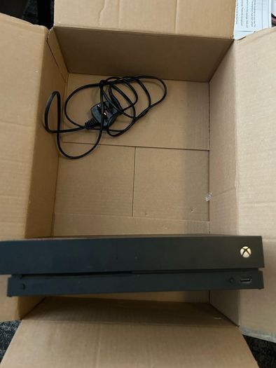Xbox One X 1Tb with New Controller