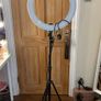 Standing ring light Image 2