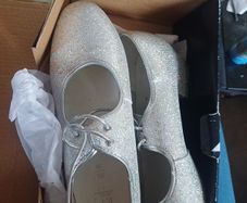 tap dancing shoes