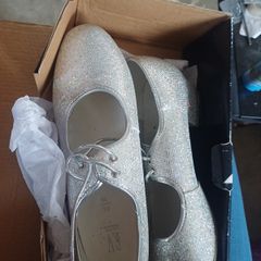tap dancing shoes