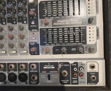 Peavey i8B 8 channel mixer & Power amplifier