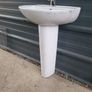 Bathroom basin, tap & pedestal Image 2