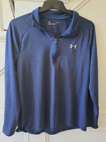 Under Armour navy blue Size M
