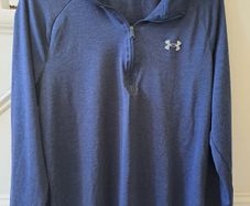 Under Armour navy blue Size M