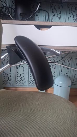 Humanscale Freedom Chair