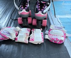 Roller skates & Pads & Helmet