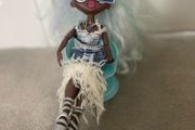 LOL Doll - hair styling doll
