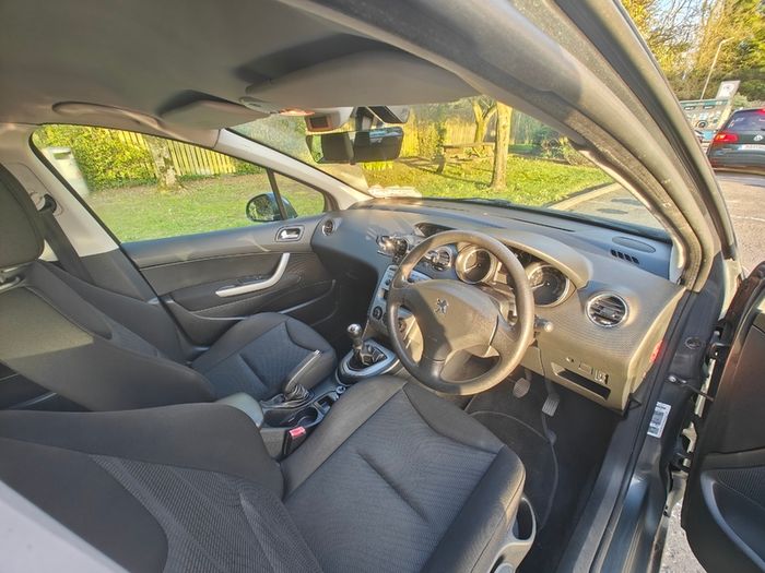 2010 Peugeout 308 Millesim 200 with 1.4 VTI petrol 98HP