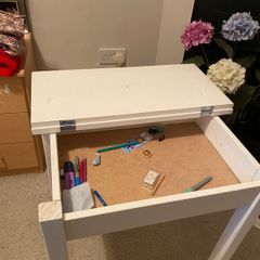 Art desk
