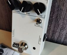 JHS Series 3 Fuzz