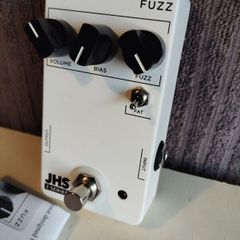 JHS Series 3 Fuzz