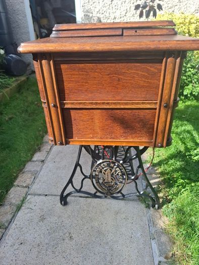 Antique Singer treadle sewing machine