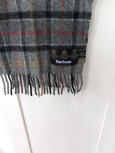 Barbour Grey 100% Wool Lambswool Scarf.