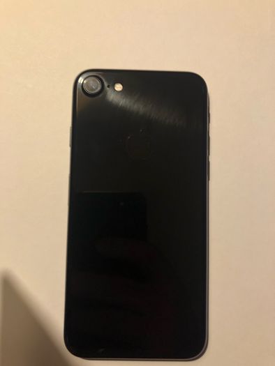 iPhone apple 7 128 gb Unlocked SIM free