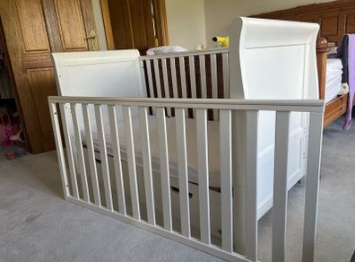 Obaby Stamford Classic Sleigh Cot Bed