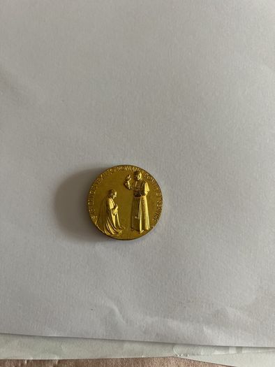 Vintage Vatican Religious Medal
