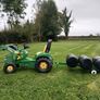 Kids pedal tractor and accessories Image 4