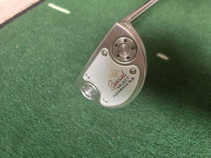 Scotty Cameron Special Select Fastback - 34 inch